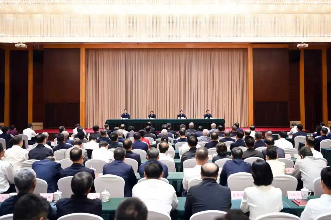 辽宁省召开全省领导干部会议